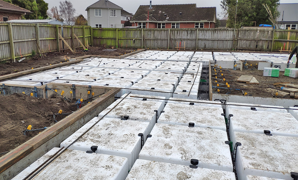 difference between concrete floors and wooden floors